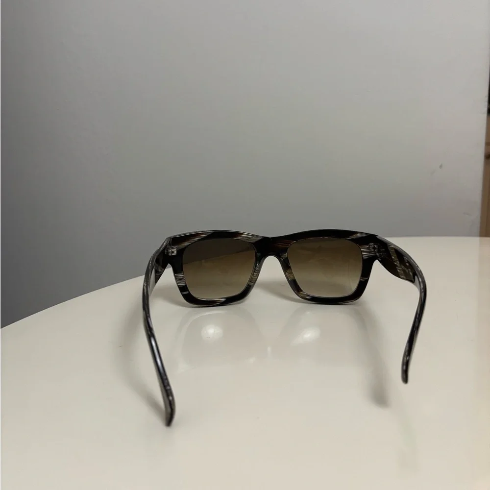 Celine Sunglasses with fabric bag - Picture 9 of 10